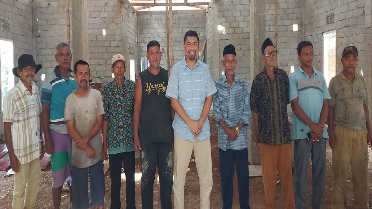 Antonio Oksa Mursil bersama nini mamak suku pitopang