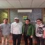 Ahmadi Madong (Tengah Berkemeja putih) Didampingi anggota Fraksi PKB saat melapor ke Polres Metro Bekasi Kota