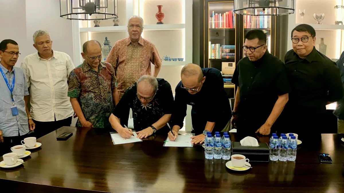 Penandatanganan MoU kerjasama oleh Ketua INKONERA, Dr. Ir. Imam Supriyadi, MM dan Zakky Gamal Yasin, Chief Executive Officer MDS Coop.
