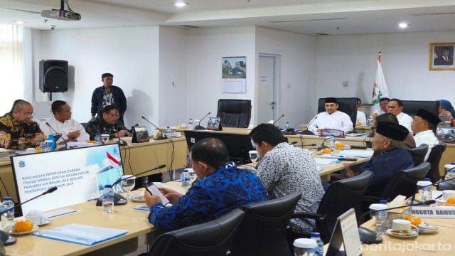 Bapemperda DPRD DKI Jakarta menggelar rapat membahas latar belakang perubahan badan hukum PAM Jaya
