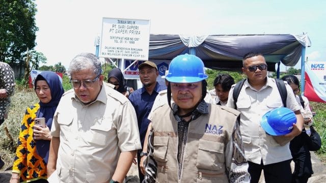 Wamen PKP, Fahri Hamzah meninjau lahan rencana pembangunan Social House Gapari Prima di Kedung Waringin, Kabupaten Bogor, Jawa Barat