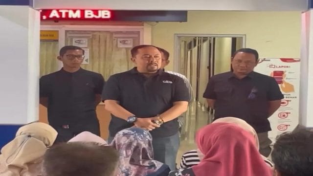 Kepala Bapenda Kabupaten Bekasi, Drs. Iwan Ridwan, M.Si.,