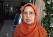 Anggota DPRD Kota Bekasi, Hj Ii Marlina saat menyampaikan keterangan.
