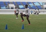 Skuad Persela Lamongan kembali berlatih di Stadion Surajaya Lamongan, setelah libur Lebaran
