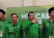 Jajaran kader dan pengurus DPC PKB Kota Bekasi. Dari kiri ke kanan, Anggota DPRD Kota Bekasi, Ahmadi Madong; Ketua Fraksi PKB DPRD Kota Bekasi, Alit Jamaludin; Ketua DPC PKB Kota Bekasi, Rizky Topananda; dan Anggota DPRD Kota Bekasi, Wildan Fathurrahman.