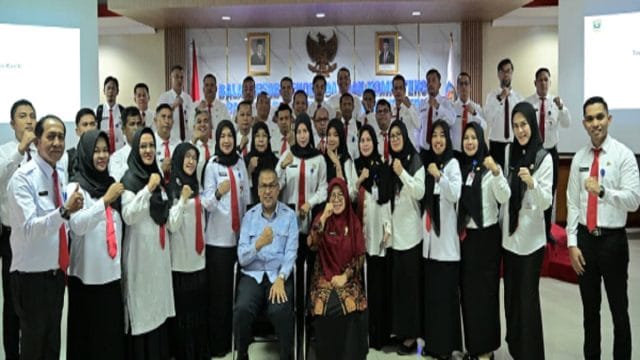 Sekdaprov Sumbar, Arry Yuswandi foto bersama usai kegiatan pelatihan kepemimpinan ASN di Kabupaten Agam