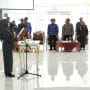 Bupati Kendal, Dyah Kartika Permanasari saat melantik Agus Dwi Lestari sebagai Sekda Kabupaten Kendal.