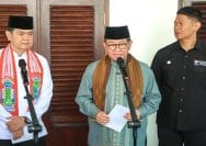 Gubernur DKI Jakarta, Pramono Anung saat memberi keterangan ke wartawan di gedung Dinas Pemuda dan Olahraga Provinsi DKI Jakarta, Jakarta Timur, Jumat (8/5/2026).