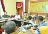 Gubernur Sumatera Barat, Mahyeldi Ansharullah saat menyampaikan penegasannya dalam FGD di Istana Gubernur, Selasa (19/5/2026).
