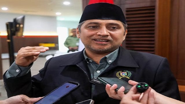 Ketua Bapemperda DPRD DKI Jakarta, Abdul Aziz saat menyampaikan keterangannya