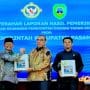 Penyerahan LHP oleh Kepala BPK RI Perwakilan Sumbar, Sudarminto Eko Putra kepada Bupati Pasaman, Welly Suhery dan Ketua DPRD Pasaman, Nelfi Asfandi di Kantor BPK RI Perwakilan Sumbar, Kota Padang, Jumat (29/5/2026).