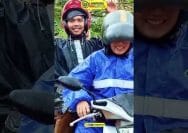 Guru Di Lampung Barat Terobos Jalan Rusak Parah Dan Berlumpur Demi Mengajar