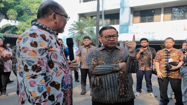 Gubernur DKI Jakarta, Pramono Anung meninjau aset lahan eks BPSDM DKI Jakarta di kawasan Kuningan, Jakarta Selatan.