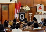 Menag, Nasaruddin Umar memberikan sambutan dalam acara serah terima kepengurusan sekaligus pelantikan Ketua Umum DPP PIKI periode 2026-2031 di GPIB Paulus Jakarta, Menteng, Jakarta Pusat, Sabtu (30/05/2026) malam.