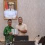 Plh Wali Kota Bekasi, Abdul Harris Bobihoe terima kunjungan DPRD Kota Banjarbaru, Di ruang rapat Pendopo Wali Kota Bekasi, Komplek Pemkot Bekasi, Kamis (4/6/2026).