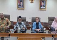 Rapat Dengar Pendapat Komisi IV DPRD Kota Bekasi dengan pihak Puskesmas, Dinkes dan BKPSDM Kota Bekasi di Aula ruang rapat lantai 3 DPRD.