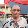 Anggota DPRD Kota Bekasi fraksi PDI Perjuangan, Oloan Nababan saat menyampaikan keterangan, Minggu (12/7/2026).