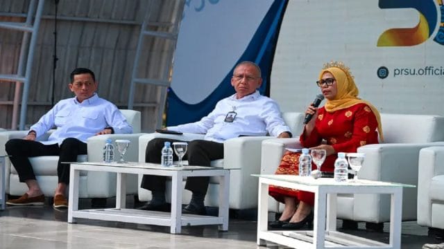 Direktur Utama PT PPSU, Ferry Indra saat konferensi pers persiapan PRSU ke-50 di Panggung Keong, Gedung PRSU, Jalan Gatot Subroto, Medan, Rabu (1/7/2026).