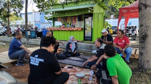 Pojok Warung Dablong Tawarkan Ngopi Santai Dengan Nuansa Alami di Sudut Bekasi