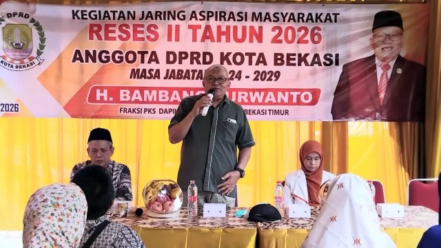 Reses Ketua Fraksi PKS DPRD Kota Bekasi, H. Bambang Purwanto Serahkan Bantuan PIP Untuk Pelajar Bekasi Timur