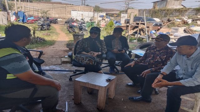 Pemantauan bersama sebagai tindak lanjut dari proses mediasi antara perwakilan warga terdampak dengan pihak pengelola usaha yang telah dilaksanakan sebelumnya pada Senin, 13 Juli 2026 yang lalu.