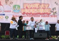 Wakil Wali Kota Bekasi sekaligus Ketua Panitia Besar PORPROV XV Jawa Barat 2026, Abdul Harris Bobihoe (tengah).