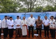Wali Kota Bekasi, Tri Adhianto saat menghadiri peletakan batu pertama Gereja Katolik TNI–Polri St. Ignatius Jatisari, Paroki Kampung Sawah, Keuskupan Agung Jakarta, di Jatisari, Kota Bekasi, Rabu (15/7/2026).