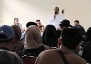 Anggota DPRD Kota Bekasi, Nawal Husni saat sosialisasi Ranperda Pencegahan dan Penanggulangan Perilaku Penyimpangan Seksual dan Perilaku Seksual Berisiko di Kecamatan Bekasi Utara, Senin (10/8/2026).