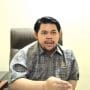 Anggota Komisi I DPRD Kota Bekasi, Gilang Esa Mohammad saat menyampaikan keterangan, Senin (03/8/2026).