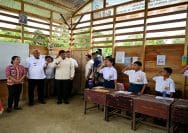 Gubernur Sumatera Utara (Sumut), Muhammad Bobby Afif Nasution tinjau SMPN 4 Sitolu Ori, Kabupaten Nias Utara.