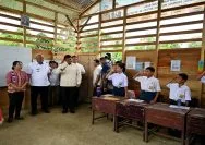 Gubernur Sumatera Utara (Sumut), Muhammad Bobby Afif Nasution tinjau SMPN 4 Sitolu Ori, Kabupaten Nias Utara.
