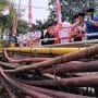 Kegiatan tabur bunga di Jembatan Sasak Kapuk, Bekasi Utara untuk pertempuran heroik KH. Noer Alie di masa kemerdekaan RI.