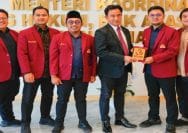 Menko Kumham Imipas, Yusril Ihza Mahendra (ketiga kanan) saat menerima audiensi PP Hima Persis di Jakarta, Selasa (11/8/2026).