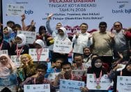 Wakil Wali Kota Bekasi, Abdul Harris Bobihoe bersama Atlet PEPARPEDA