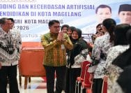 Wali Kota Magelang, Damar Prasetyono saat hadiri Seminar Kebijakan Penerapan Koding dan Kecerdasan Artifisial di Semua Jenjang Pendidikan yang digelar di Gedung Wanita Kota Magelang, Kamis (6/8/2026).