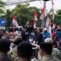 Aksi massal gabungan PKL Pasar Baru saat menyampaikan aspirasi di kantor DPRD Kota Bekasi, Rabu (02/9/2026).