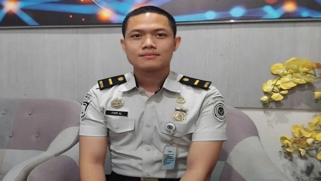 Analis keimigrasian ahli pertama seksi ijin tinggal dan status kemigrasian (Intalkim) Kantor Imigrasi Kelas I Non TPI Bekasi, Ahmad Fikri Al Akbar.