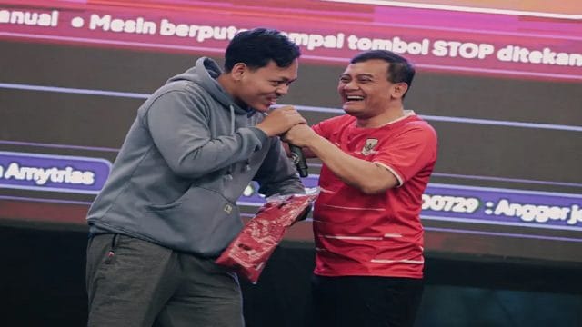 Gubernur Jawa Tengah, Ahmad Luthfi (kanan)