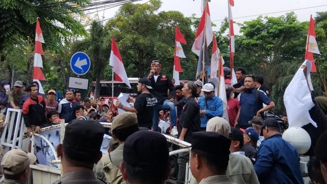 Datangi DPRD, PKL Pasar Baru Keluhkan Pungutan di Tempat Relokasi