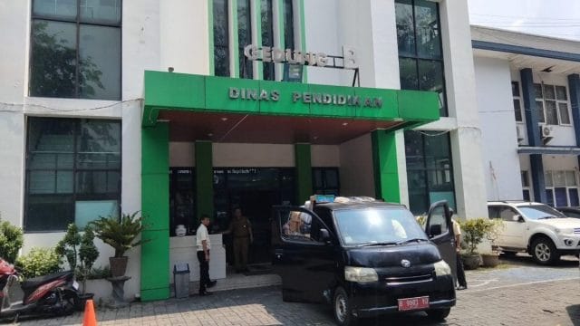 Kantor Dinas Pendidikan Kota Bekasi.