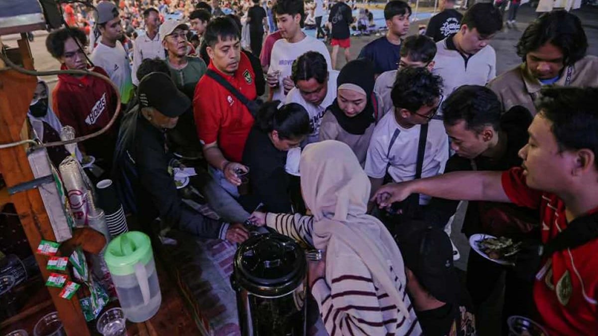 PKL dan UMKM diserbu peserta nobar