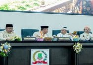 Rapat Paripurna Istimewa dalam rangka Peringatan Hari Jadi ke-393 Karawang yang bertempat di Ruang Rapat Paripurna Gedung DPRD Kabupaten Karawang, Senin (14/9/2026).
