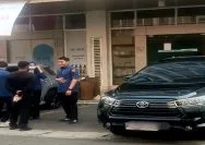 Tim Jam Pidsus Kejagung saat melakukan penggeledahan di Kantor PT Migas Kota Bekasi, Kamis (17/9/2026).