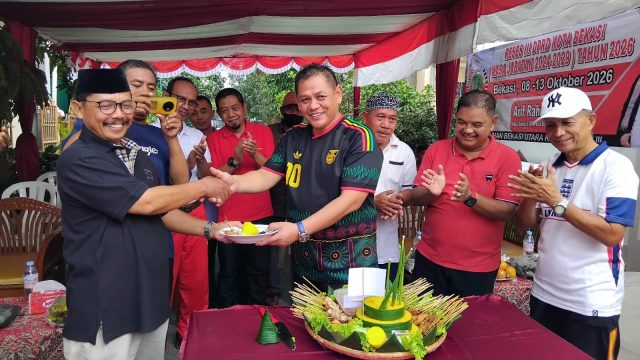 Serap Aspirasi Warga Teluk Pucung, Arif Rahman Hakim Fokus Atasi Persoalan Banjir di RW 036