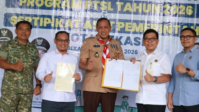 Pemkot dan Kantor Pertanahan Kota Bekasi Serahkan 600 Sertifikat Tanah PTSL 2026