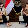 Menteri Pariwisata, Widiyanti Putri Wardhana (kiri) bersama Wakil Menteri Pariwisata, Ni Luh Puspa (kanan).